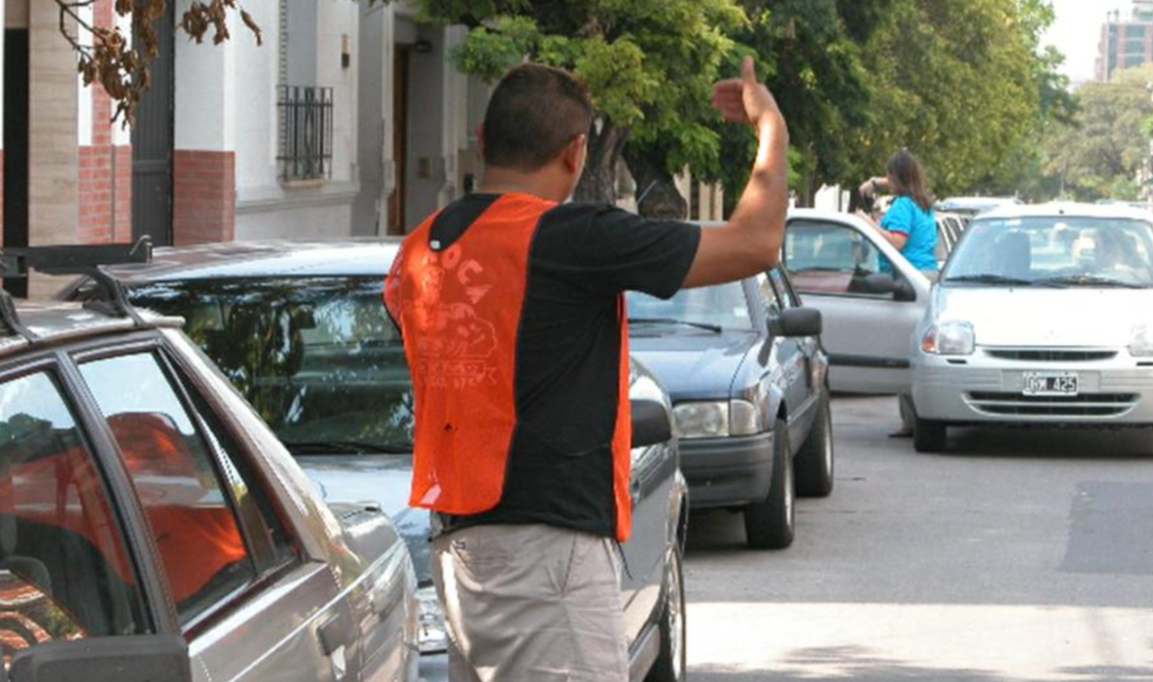 La gestión de Daniel Passerini ignora el masivo rechazo de los vecinos ante una práctica que históricamente funciona bajo la extorsión y la mafia vial.