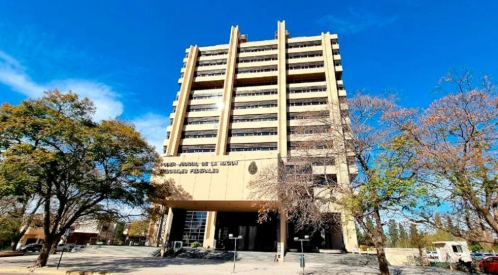 El fallo judicial pone un freno institucional a los intentos de revertir elecciones legítimas por vías extraordinarias.