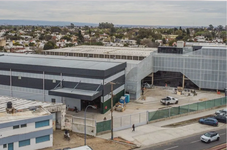 La empresa cordobesa que apuesta a la reinversión e inauguró su sede de 5.700 m2