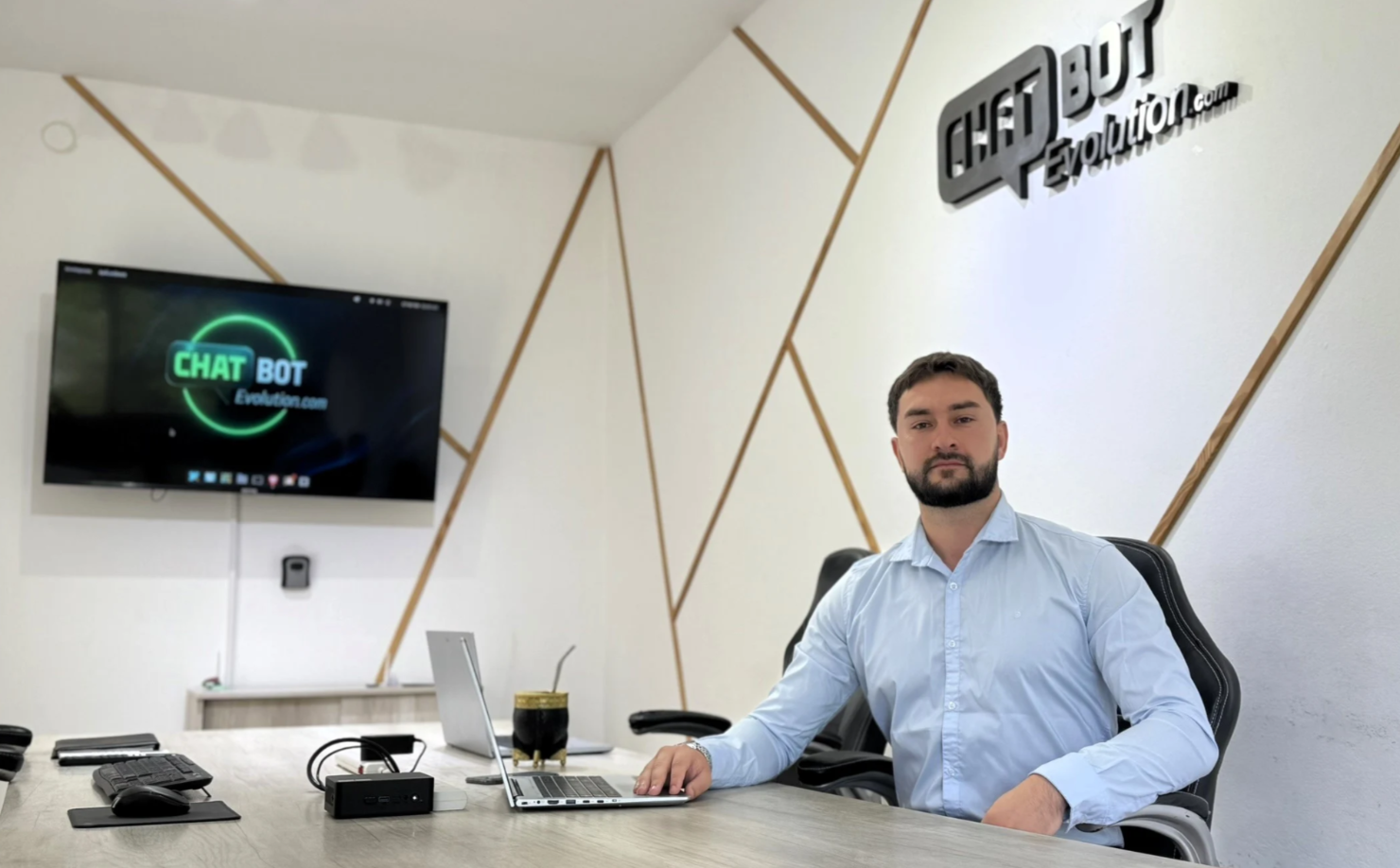 Javier Brizuela lidera la firma Chatbot Evolution