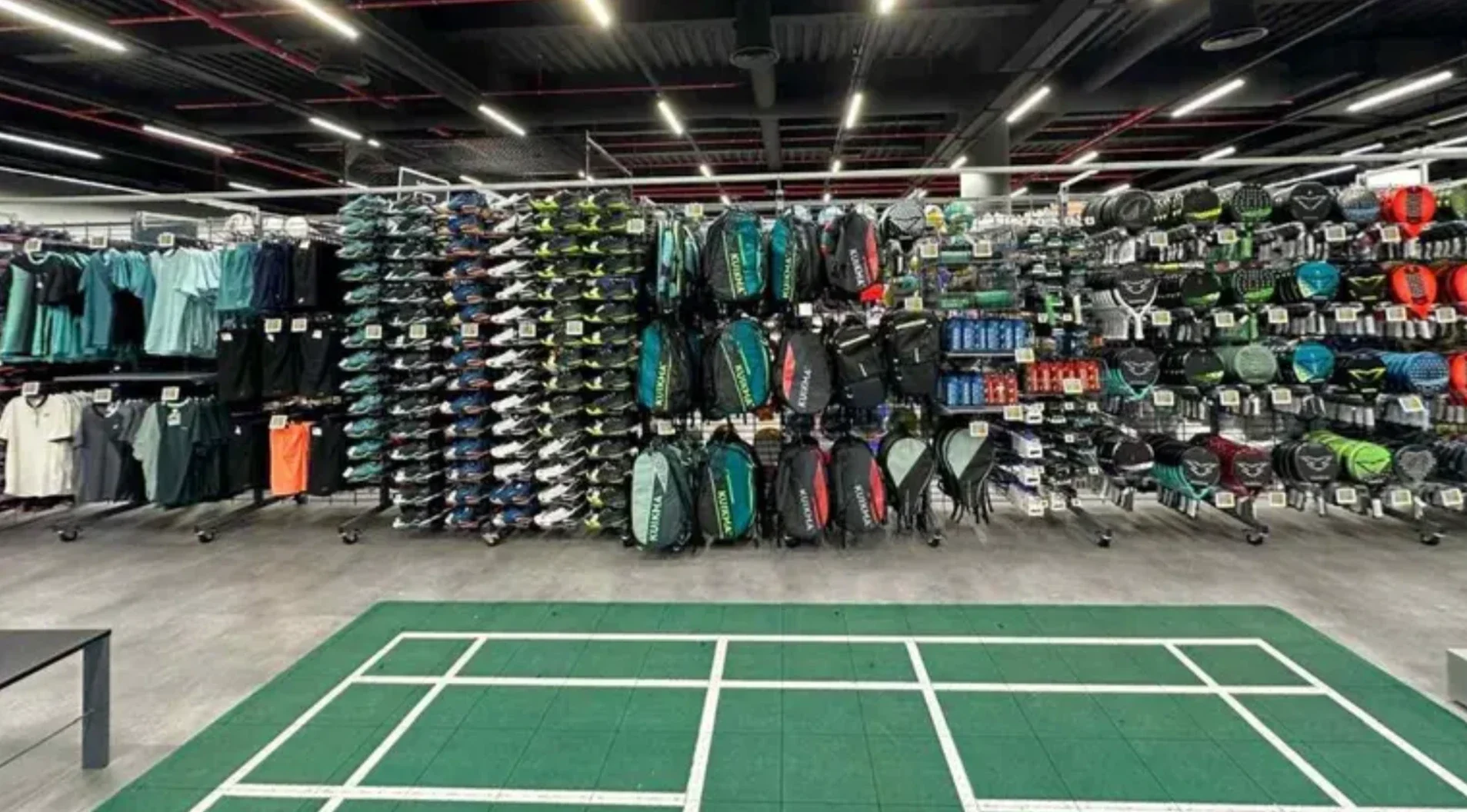 The point of sale will offer items related to more than 70 different sports disciplines and will have around 3,300 stock products.