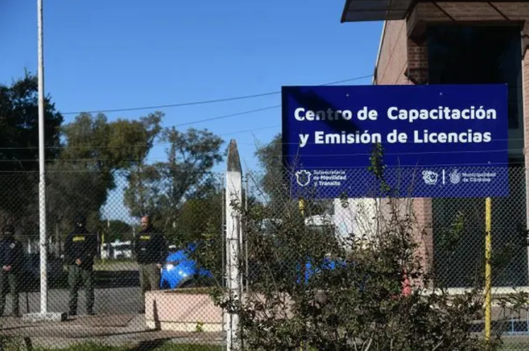 Este nuevo escándalo salpica directamente a la gestión de Daniel Passerini evidenciando la desidia sobre la burocracia municipal de la ciudad.