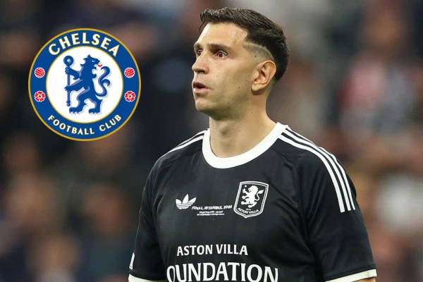 Dibu Martínez fue ofrecido a Chelsea tras la caída de su pase a Juventus