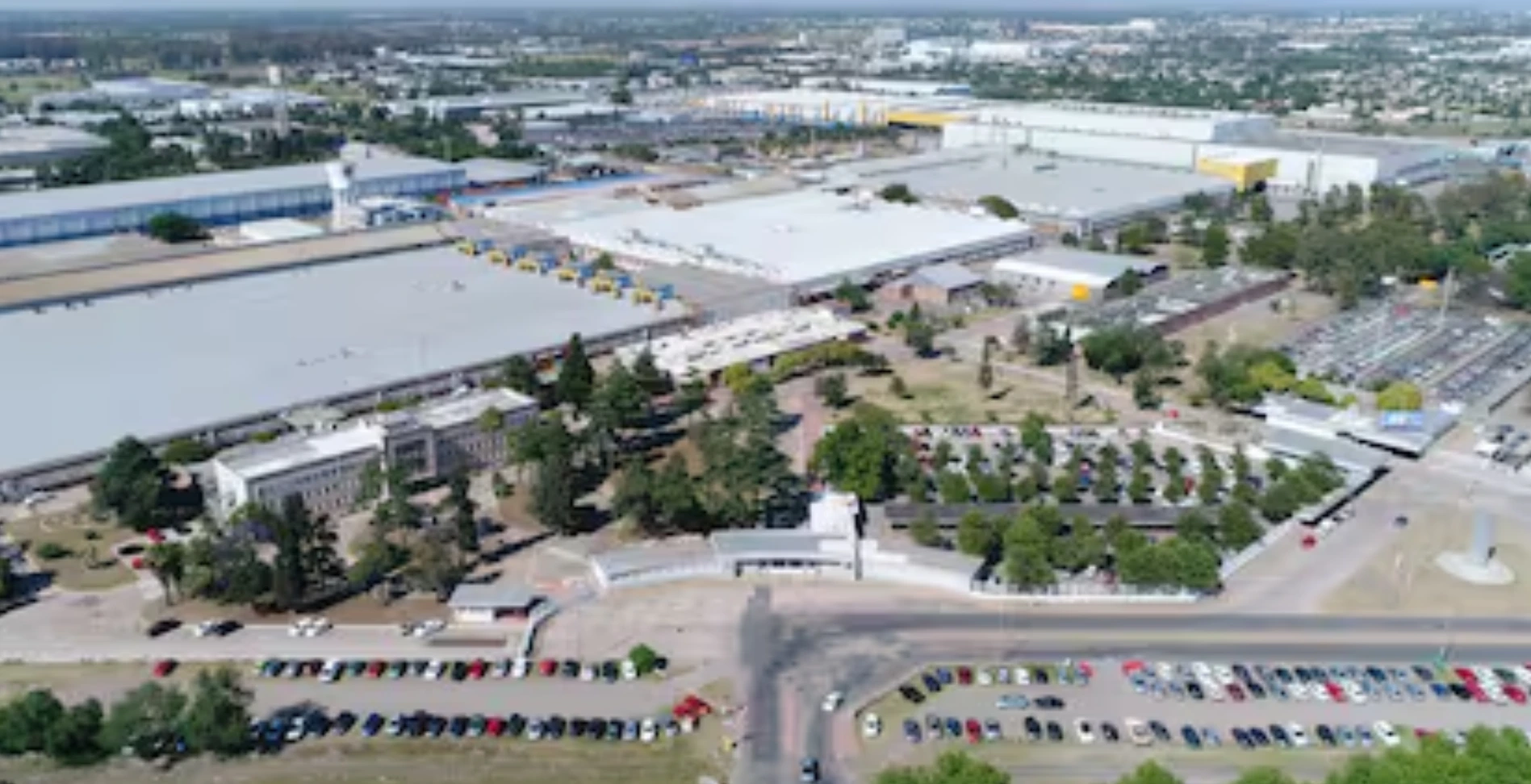Planta del Grupo Stellantis en el Polo Industrial Ferreyra, ubicada en Córdoba Capital.