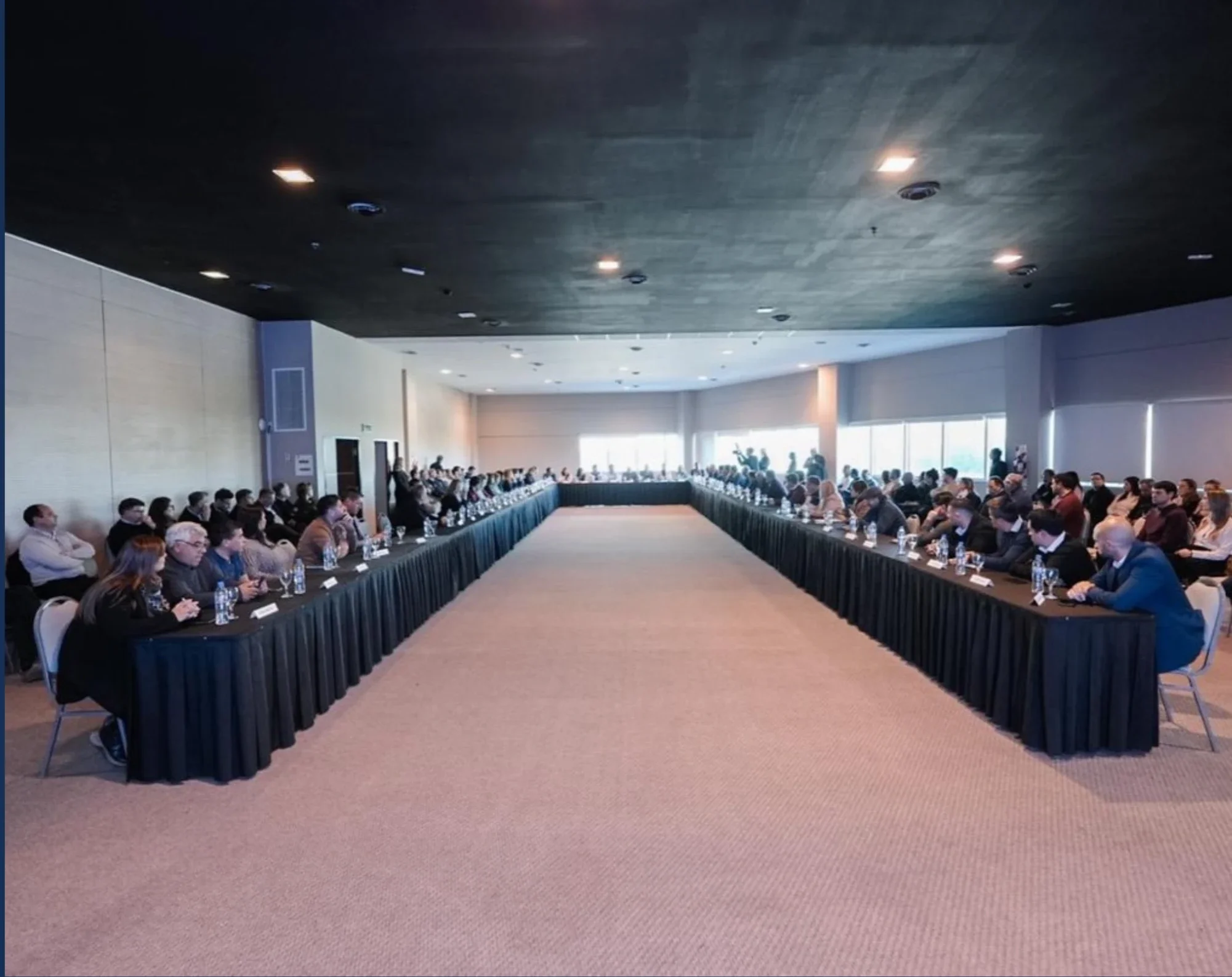 50 intendentes de distintos puntos de la provincia se reunieron con el Presidente del Banco Nación, Darío Wsserman, y con el Diputado Nacional Gabriel Bornoroni.