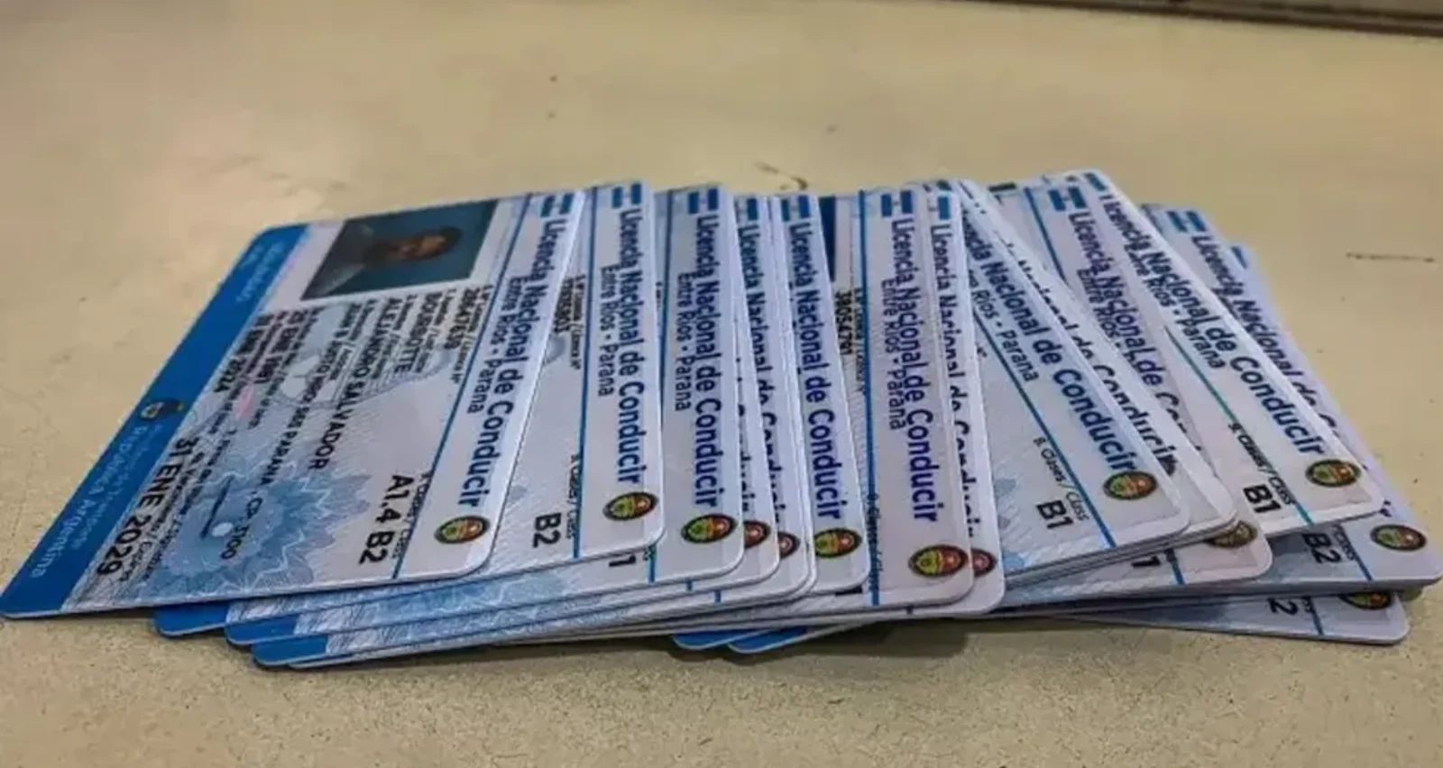 Las últimas medidas judiciales llevaron hasta Oscar Arnaldo Cuello, señalado como el autor material de la licencia y los certificados falsos.
