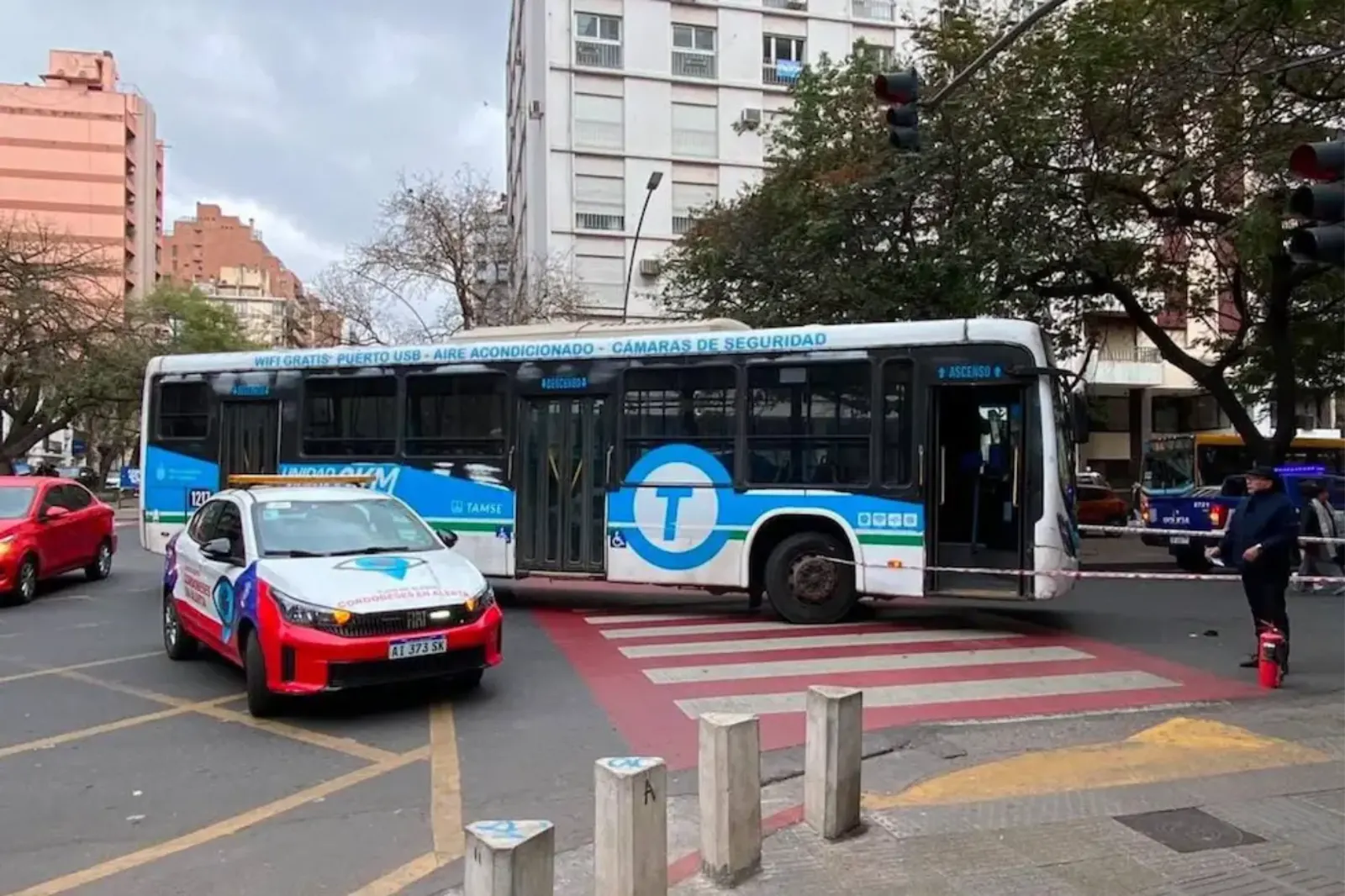 Murió el peatón atropellado por un colectivo en pleno centro de Córdoba