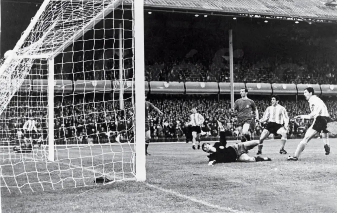 Argentina ganó el único partido entre ambos en un Mundial en Inglaterra 1966