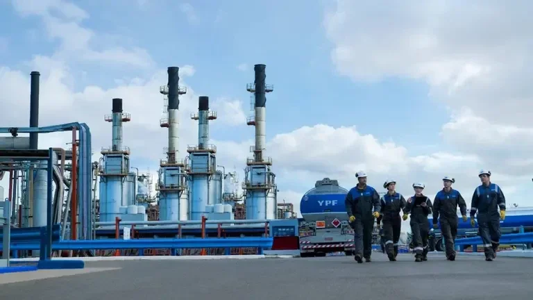 Oil refining approached 87% of its installed capacity usage