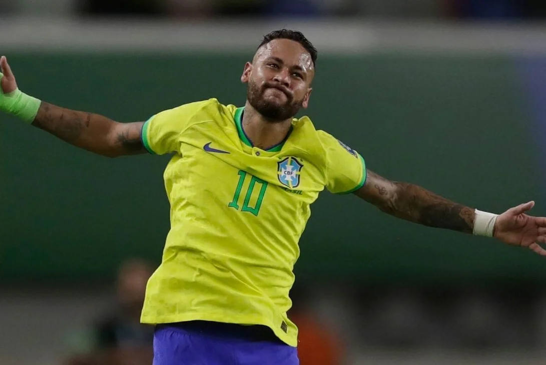 Alarmas en Brasil: Neymar sufrió una nueva lesión muscular y se perdería el debut en el Mundial
