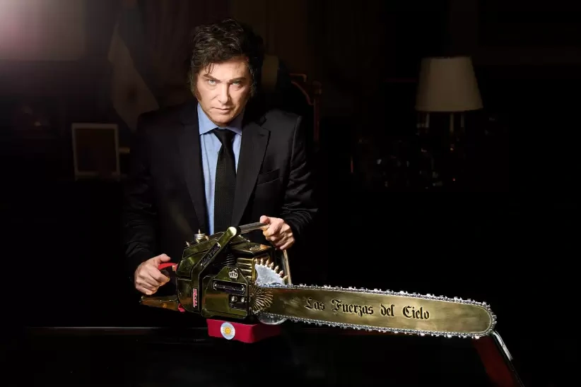 Javier Milei eliminó un cargo público cada 18 minutos desde su asunción y ahorró USD$2500 millones