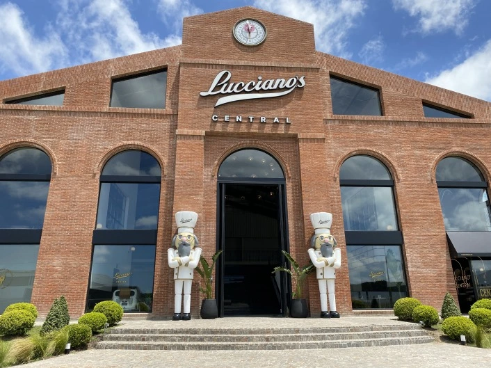 La firma planea abrir 60 nuevos locales: 40 en Argentina y 20 en el exterior.