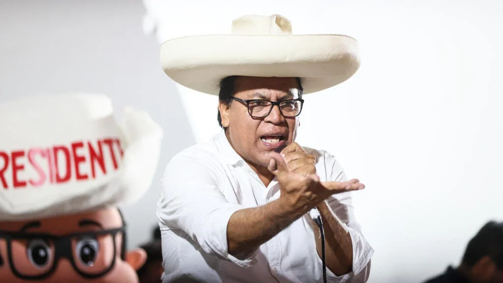Roberto Sánchez.