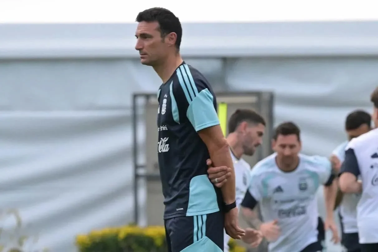 Better safe than sorry: Lionel Scaloni put several players on standby due to potential injuries before the World Cup.