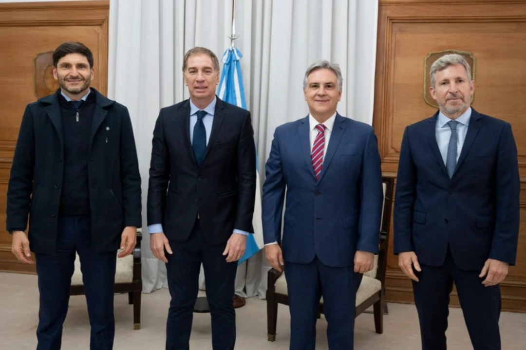 Junto a gobernadores de la Región Centro, Llaryora fue recibido por Santilli