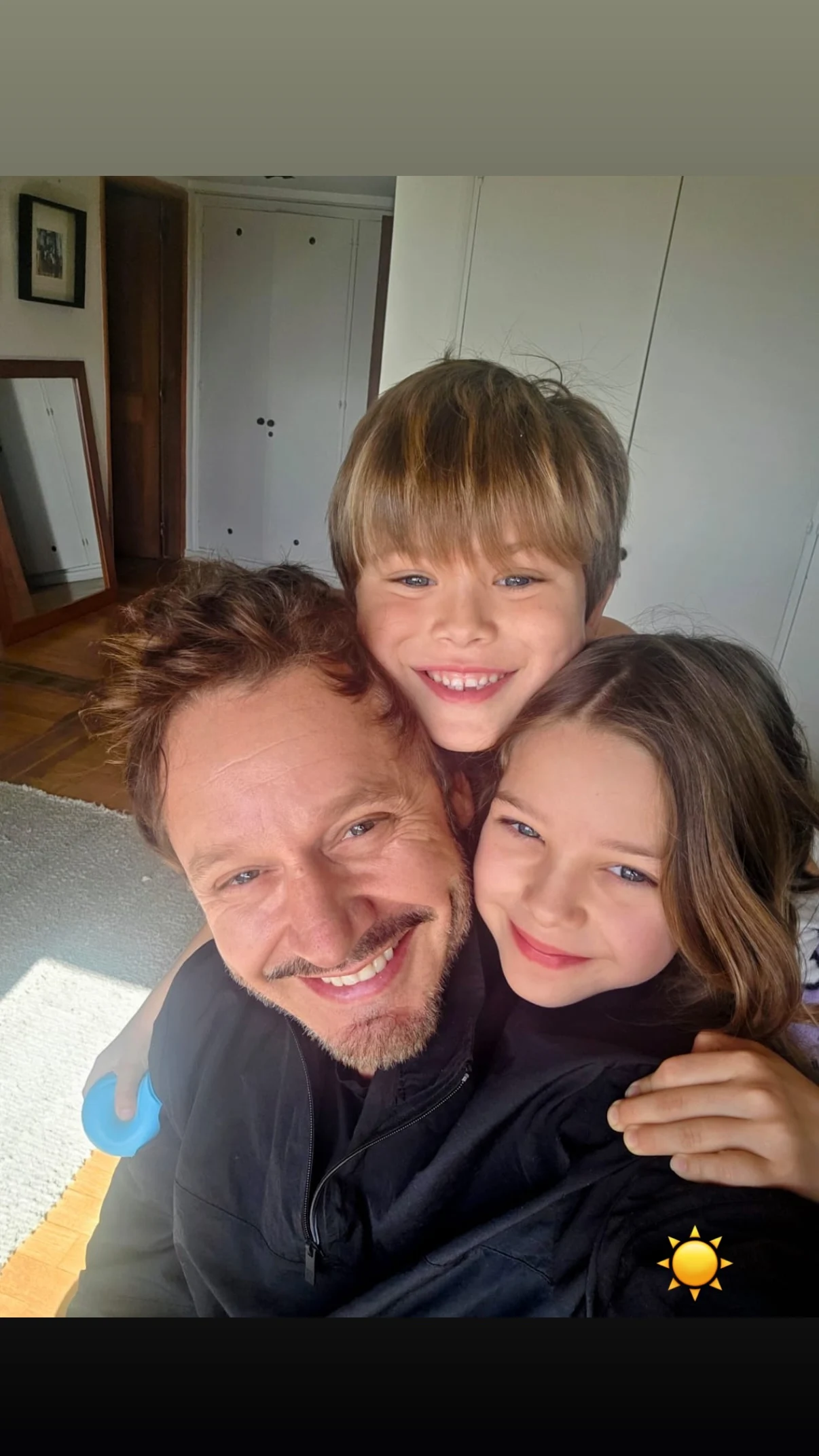 Benjamín junto a sus hijos menores