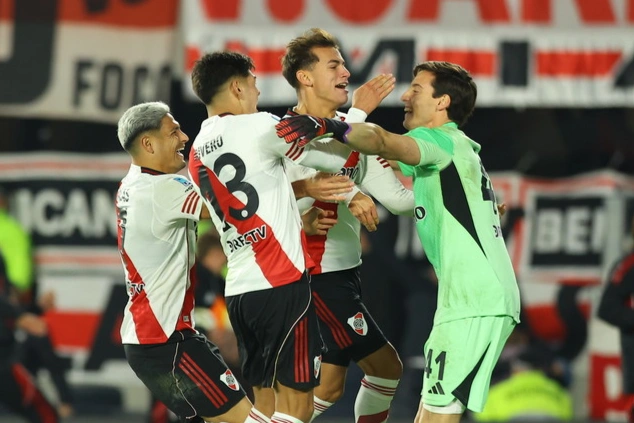 En una definición épica por penales, River eliminó a San Lorenzo y avanzó a los cuartos de final del Torneo Apertura