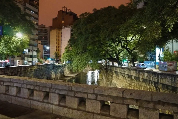 Festejos: un hincha de Belgrano cayó a La Cañada y está grave