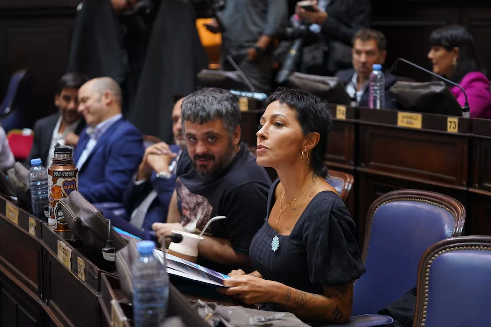 Facundo Tignanelli y Mayra Mendoza