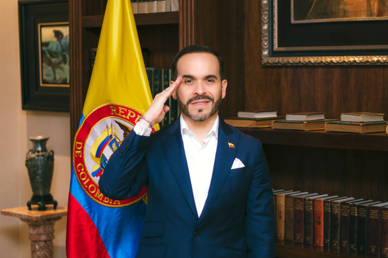 The president of Colombia announced a renewal of the military leadership to thoroughly combat narcoterrorism