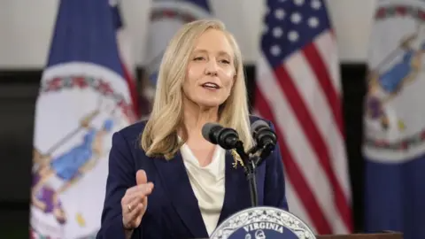 The Democratic governor of Virginia confirmed that the elections will be held using the maps approved in 2021.