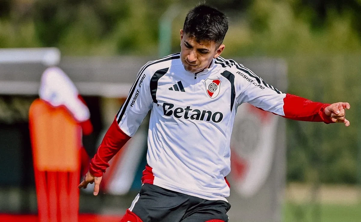 Thiago Almada no pudo volver a la Selección Argentina tras su participación en el Mundial