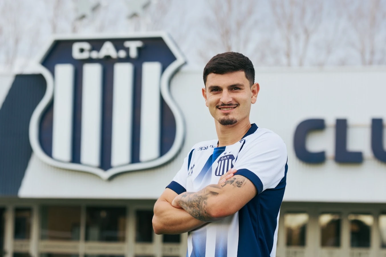 Andrés Fassi contrató a un delantero internacional para reforzar el equipo de Sampaoli