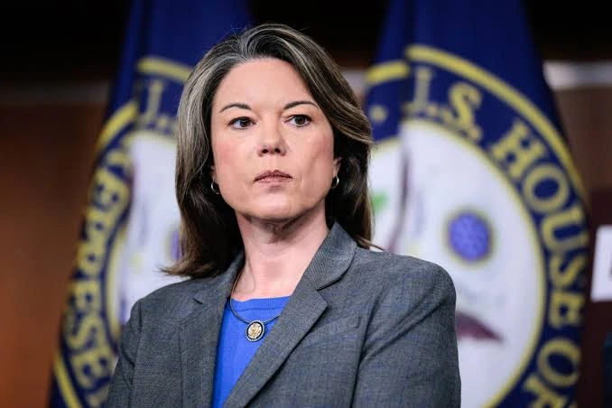 Democratic MP Angie Craig refused to push for an investigation against the Islamic communist Ilhan Omar in the face of allegations of financial irregularities