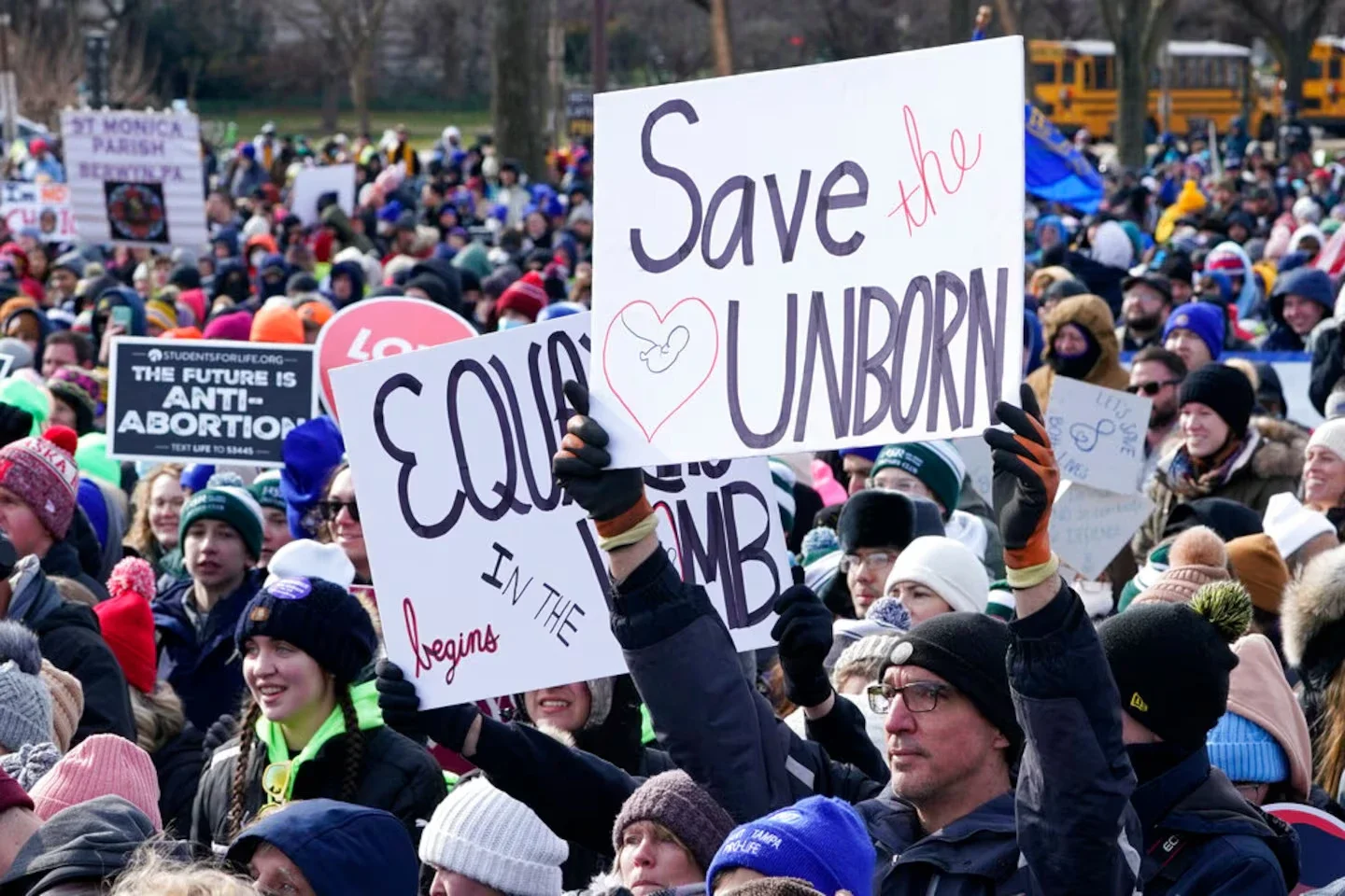 Several critics of the measure have warned that this initiative could restrict fundamental rights protected by the First Amendment of the Constitution