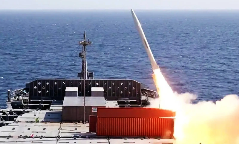 Officials of the Iranian totalitarian regime also took the opportunity to report on the test of a new anti-ship missile
