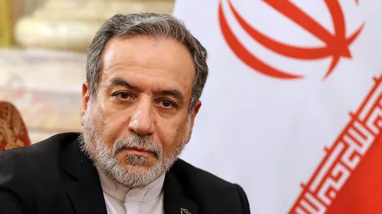 El ministro de Relaciones Exteriores de Irán exigió la retirada de las fuerzas estadounidenses de la región 