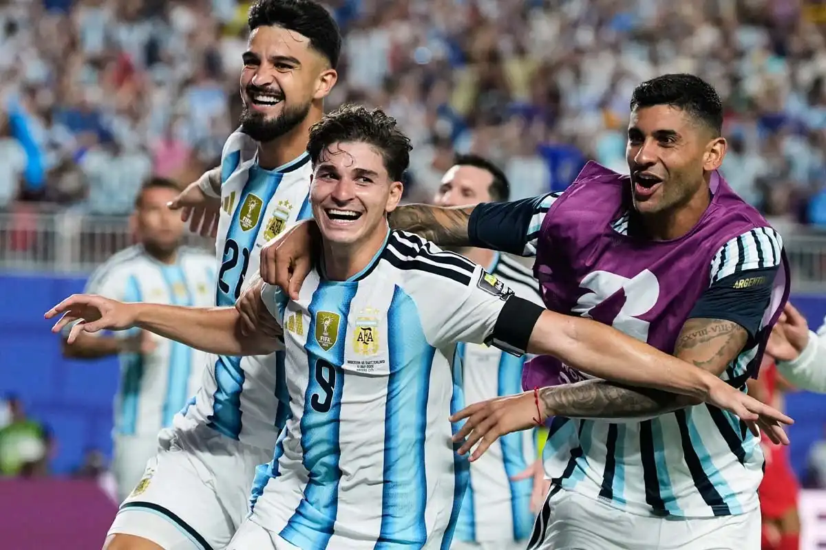 Argentina faces England with divided predictions