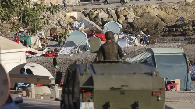 Cuatro marroquíes fueron detenidos tras atacar a piedrazos a dos militares españoles en Ceuta