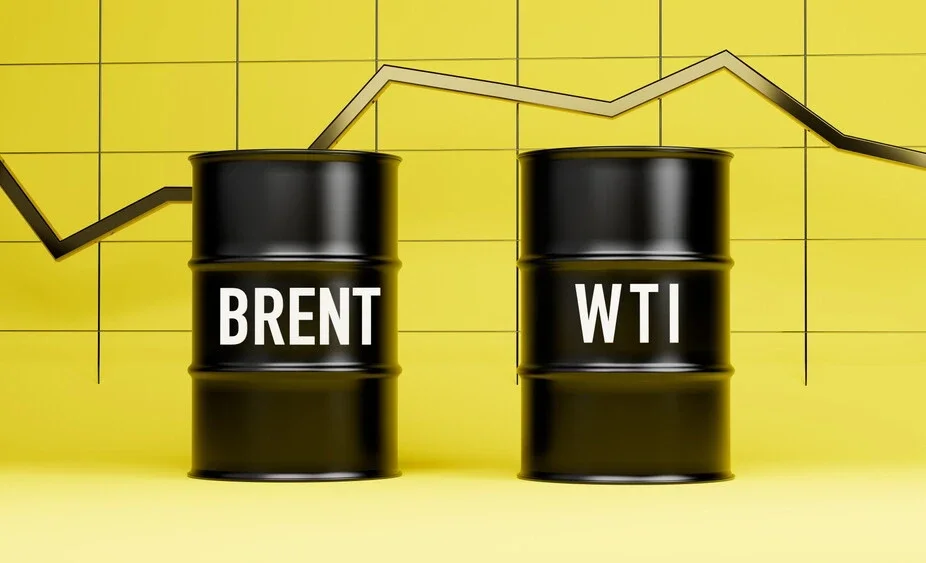 Brent and WTI barrels, which serve as the main indicators of oil prices worldwide, saw price declines of up to 5%.