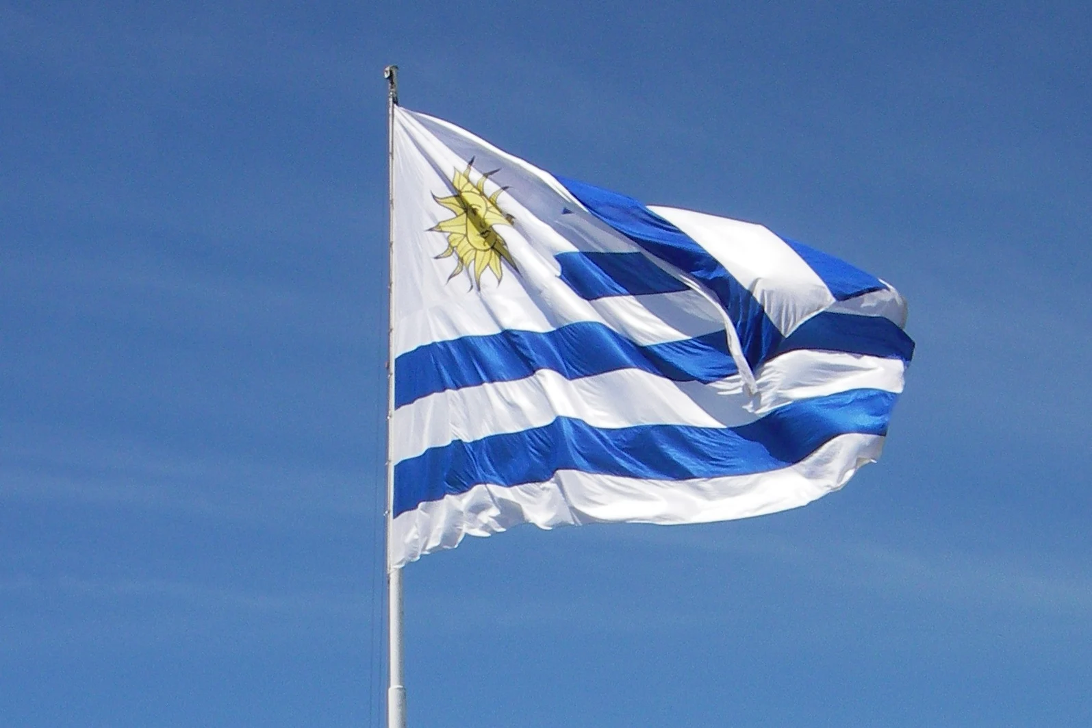 Stability is no longer enough: Uruguay facing its structural paralysis