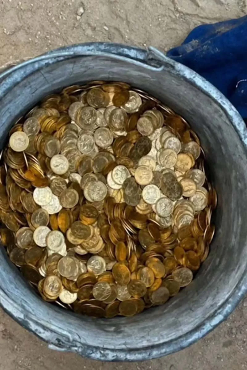How they found the hidden gold treasure in the wall