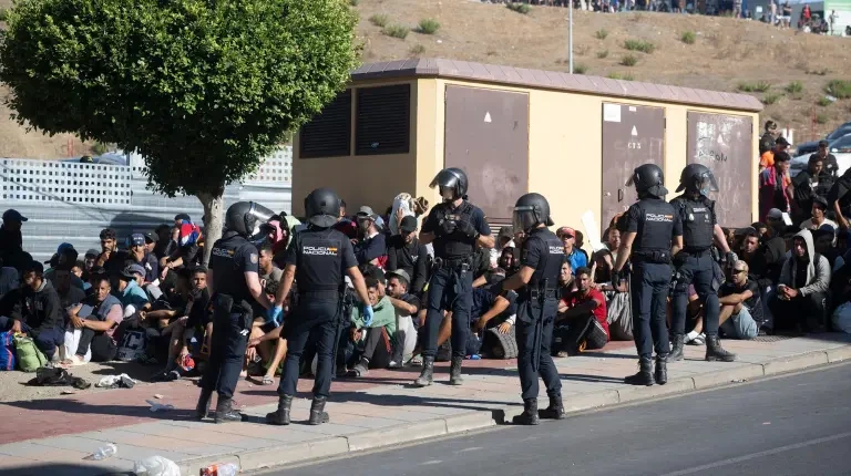 Recientemente, otro ataque contra efectivos militares se llevó a cabo por parte de inmigrantes marroquíes en la localidad de Benzú