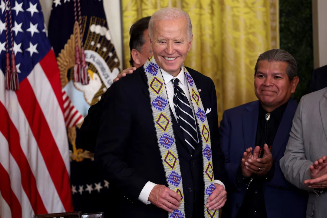 Durante la gestión del demócrata Biden, se intentó restar importancia al Día de la Raza en Estados Unidos y se instaló una agenda indigenista