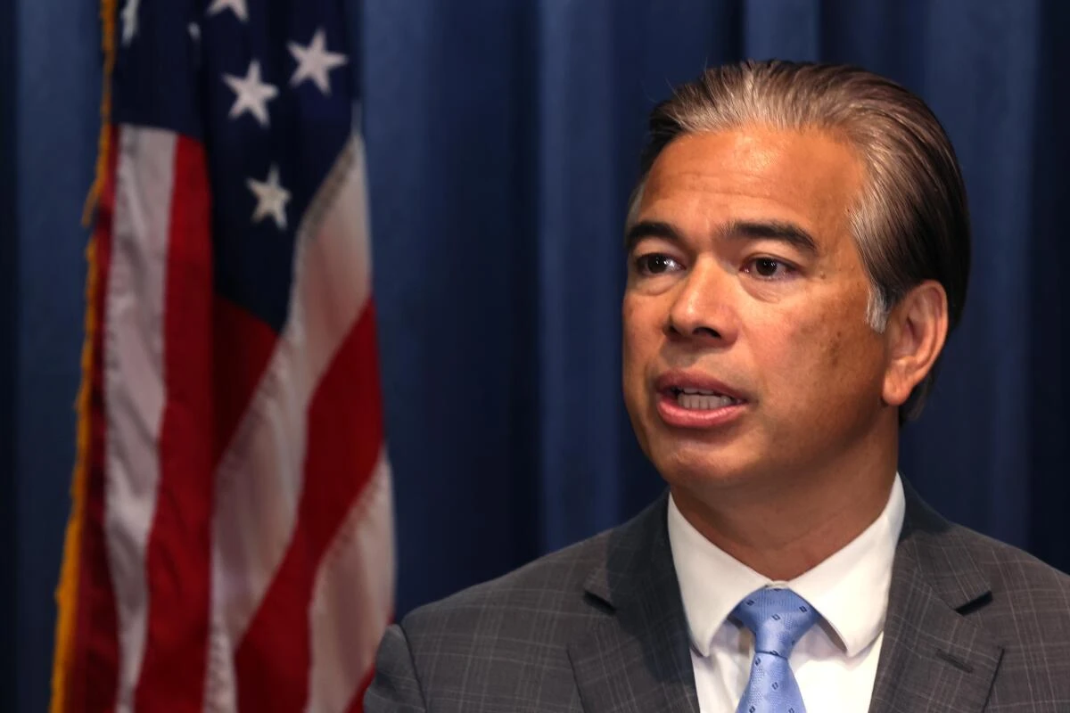 El fiscal general demócrata de California enfrenta duros cuestionamientos, lo cual podría ser determinanta para las elecciones locales