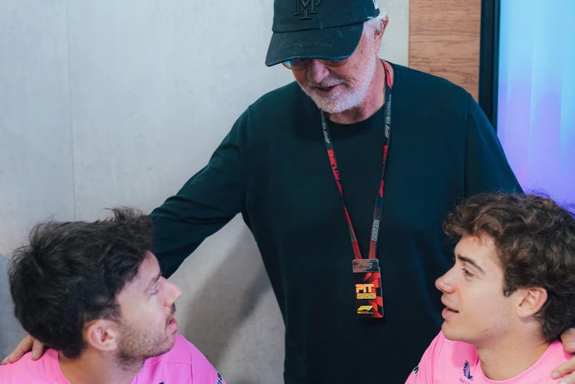 Flavio Briatore volvió a referirse al choque de Colapinto en Bakú: “Tenemos que seguir adelante y pensar en el futuro”