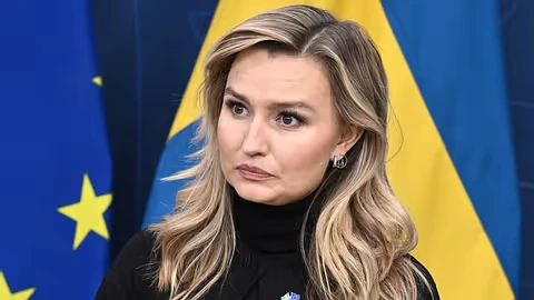 La vice-primer ministro saliente de Suecia dejó la puerta abierta a un posible retorno de la coalición de derecha al gobierno si la izquierda no logra formar consenso 