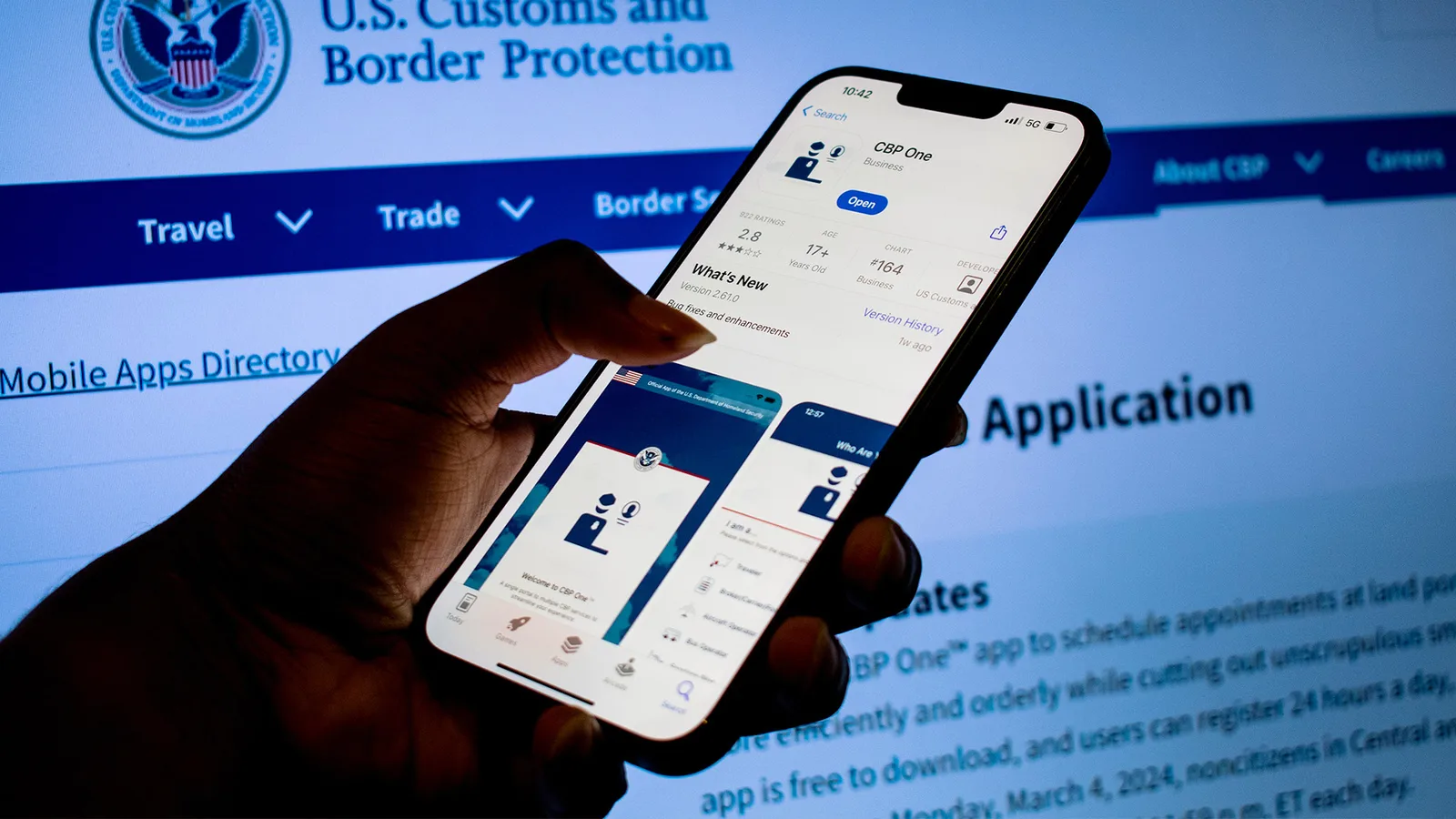 U.S. justice determined that border authorities will be able to search cell phones without a warrant or probable cause