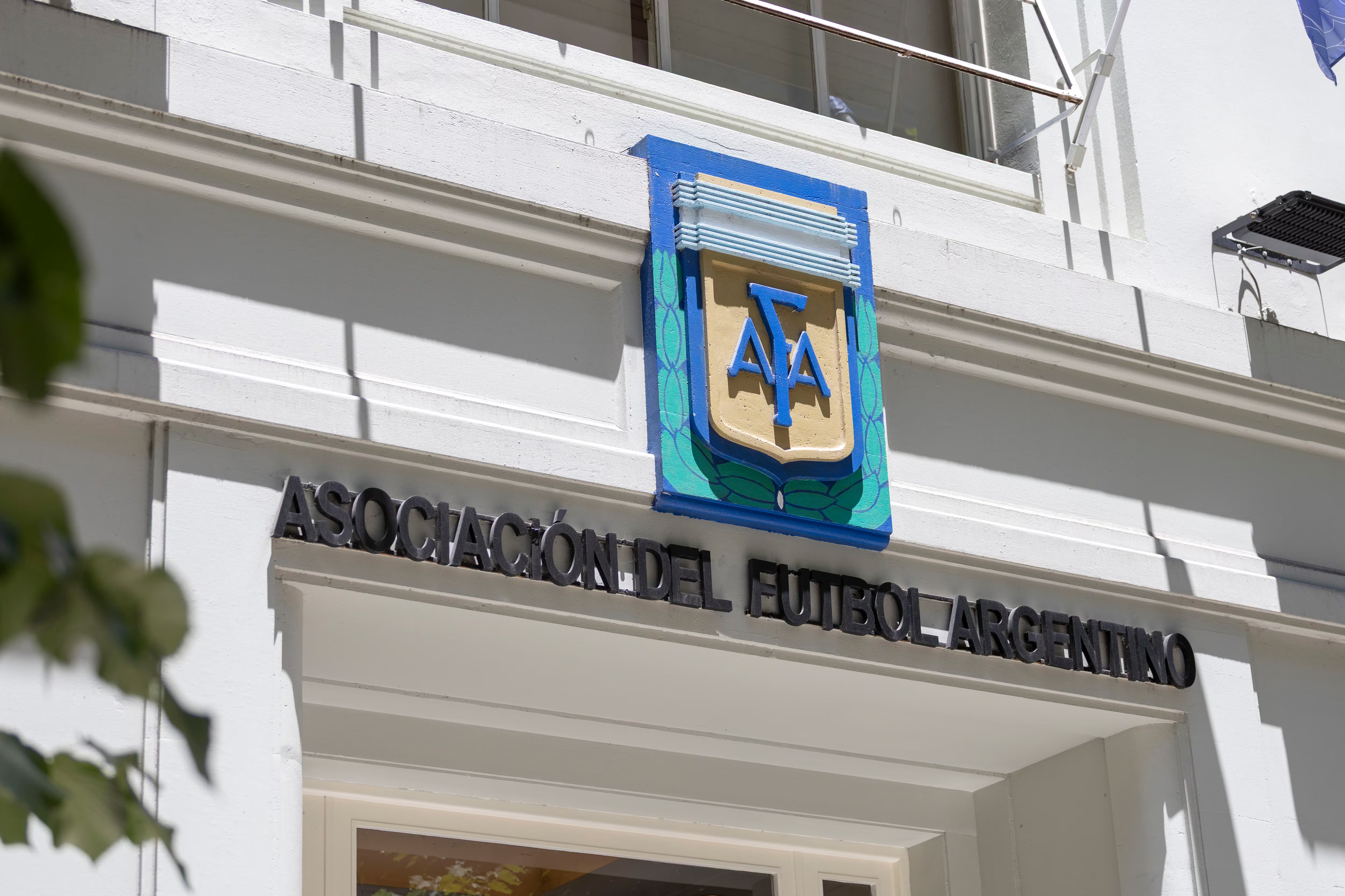 The AFA and the Professional League would have withheld more than 19 billion pesos in social security and tax contributions