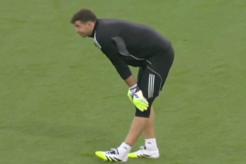 Atento Scaloni: Dibu Martínez was injured in the warm-up and missed the game against Nottingham Forest