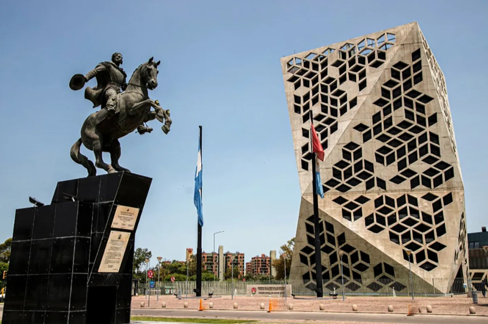 Paritarias en Córdoba: el gobierno provincial prepara una suba anual del 30% para los docentes