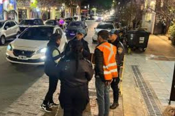 Pasividad en Córdoba: Passerini busca legitimar la extorsión de los naranjitas