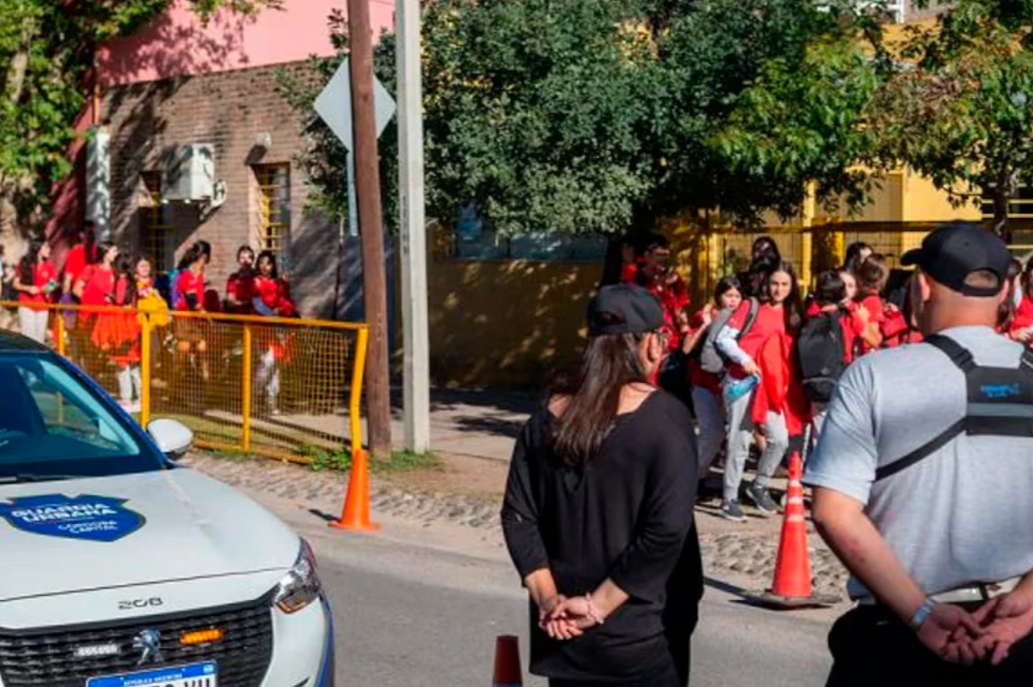 Avanza la investigación contra 8 estudiantes por las amenazas en colegios de Punilla