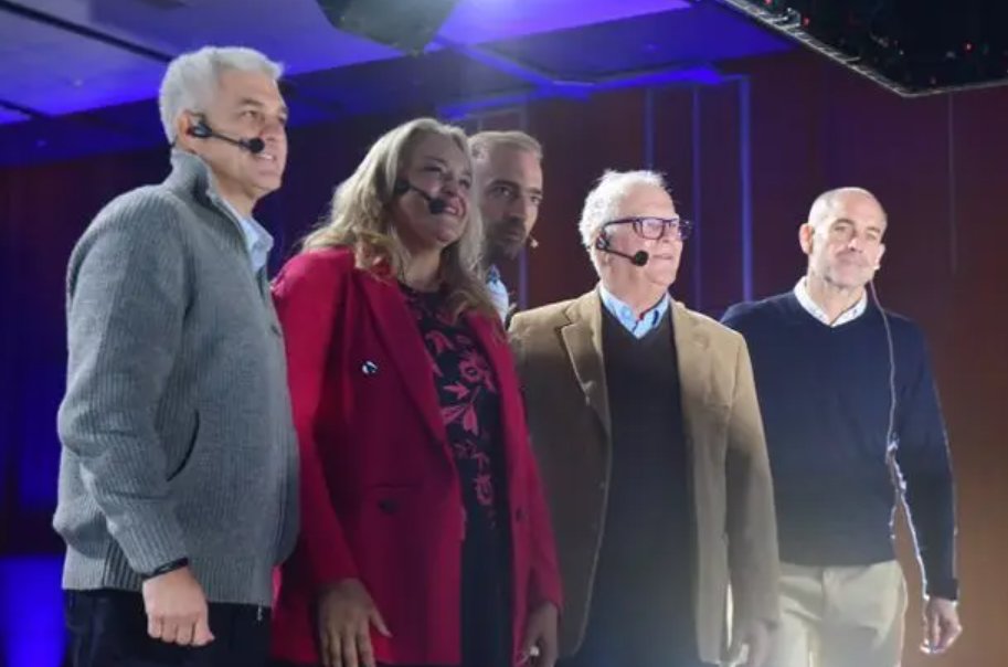 La familia Santiago, propietaria de Helacor