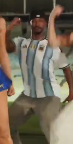 Un hombre negro representó a Argentina en el adelanto de Dai Dai