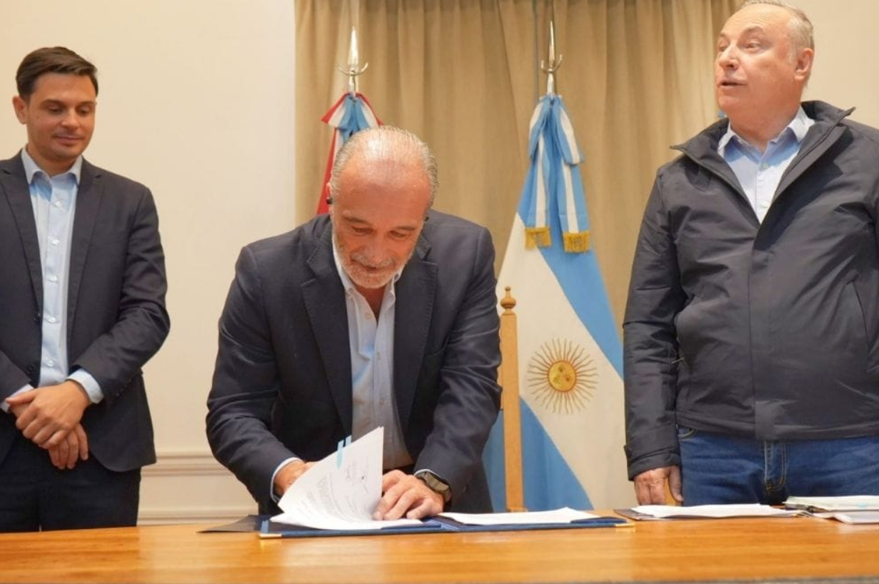 Firma de la carta de intención para radicar un Polo Bioenergético en el Parque Industrial, Logístico y Tecnológico de Villa María
